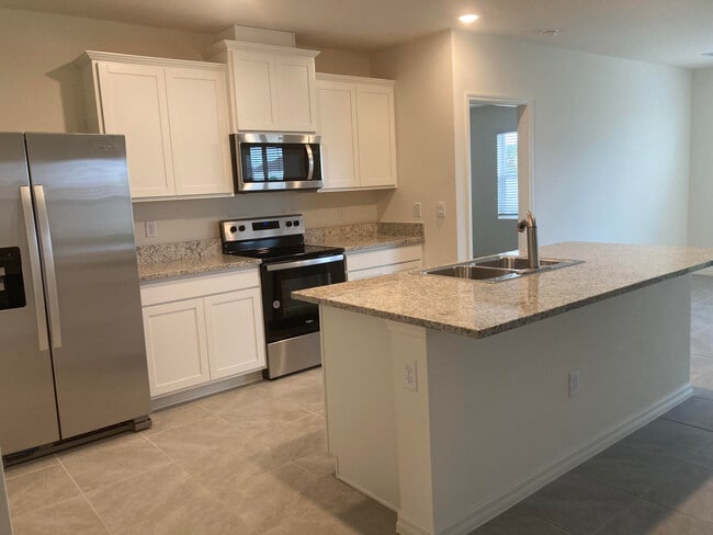 Building Photo - 1302 McFarland Dr