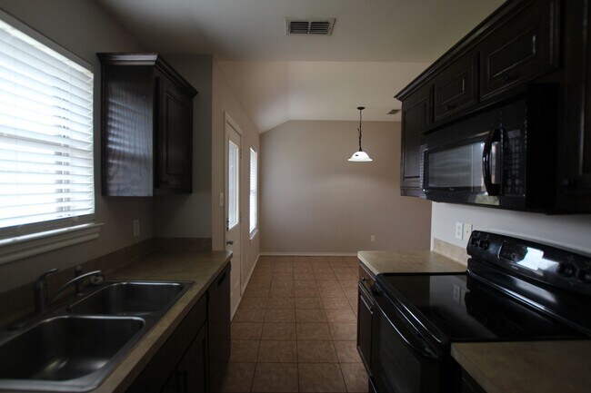 Building Photo - 16986 Loring Ln