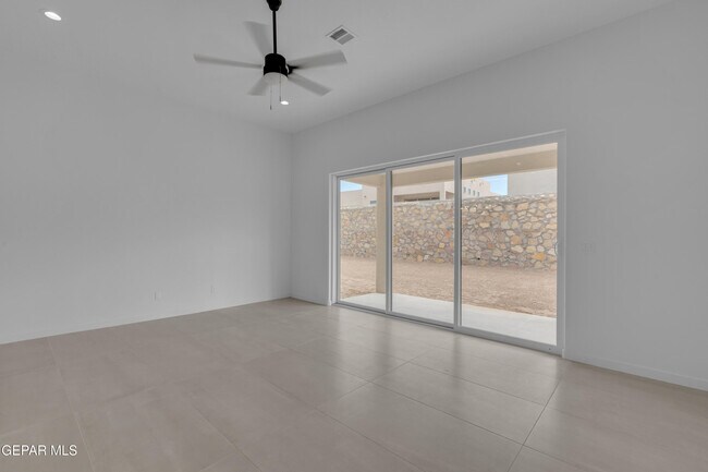 Building Photo - 12825 Middlesbrough Ave