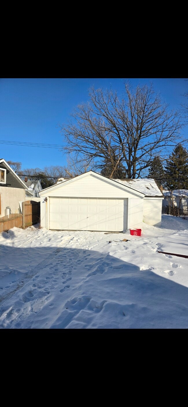 Building Photo - 20766 Ehlert Ave