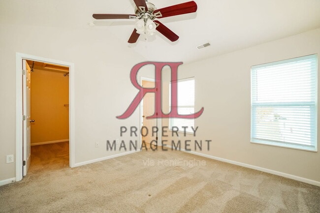 Building Photo - 146 Portrait Cir