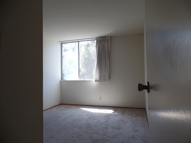 Bedroom - 4466 View Pl