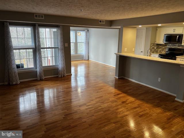 Building Photo - 811 Deering Rd