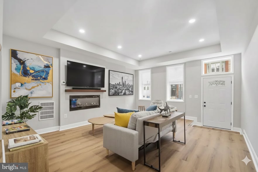 Primary Photo - 1629 Edmondson Ave