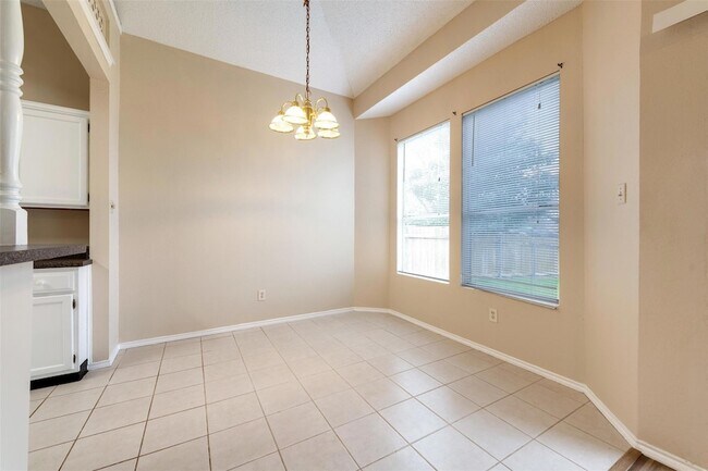 Building Photo - 14504 Sandy Side Dr