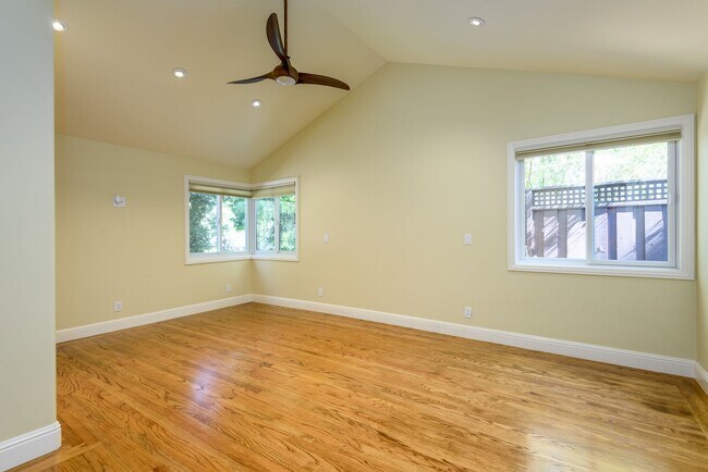 Building Photo - Custom Remodeled Ranch Home in Park-like S...
