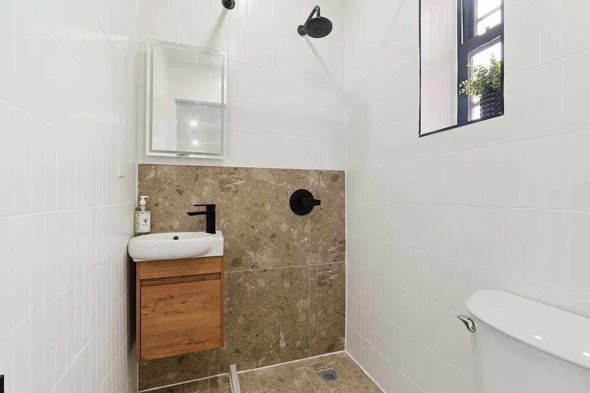 Building Photo - 176 Rivington St