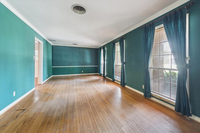 Building Photo - 7215 Alderney Dr