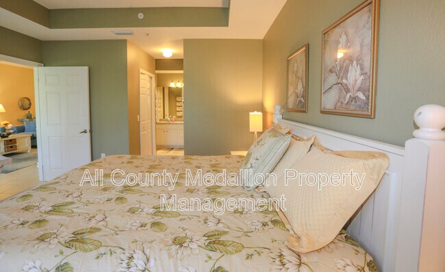 Building Photo - 2405 Harmony Ln