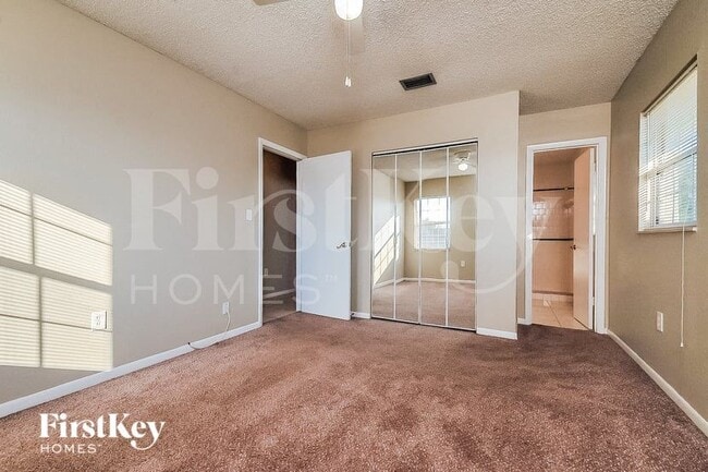 Building Photo - 839 Sherwood Dr