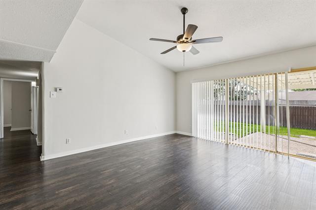 Building Photo - 918 Sleepy Hollow Dr