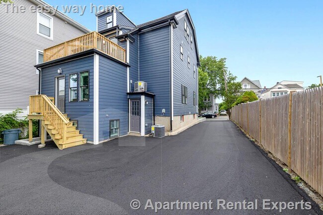 Building Photo - 77 Winchester St