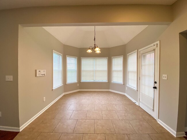 Building Photo - 5 Bedrooms with Bonus, 4 Bath Near Riverda...