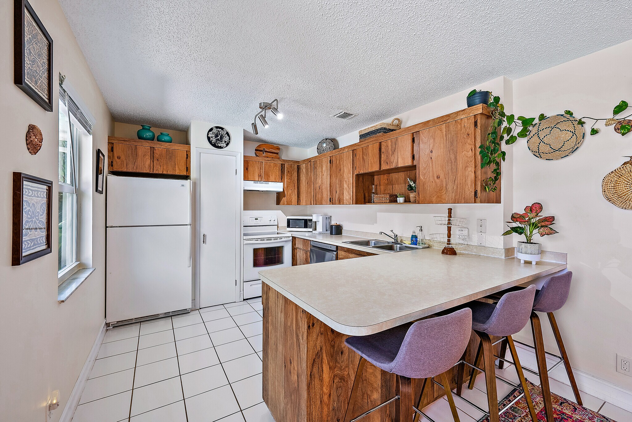 Building Photo - 2686 Hinda Rd