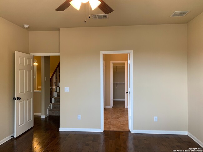 Building Photo - 398 Pecan Meadows