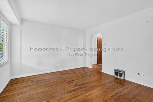 Building Photo - 9826 Ravensbrook Dr
