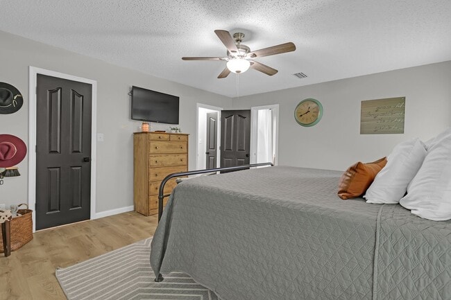 Building Photo - Call Sabrina Thomas at 757-767-0767 for more information