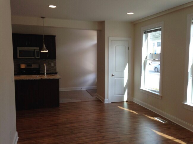 Building Photo - UNION