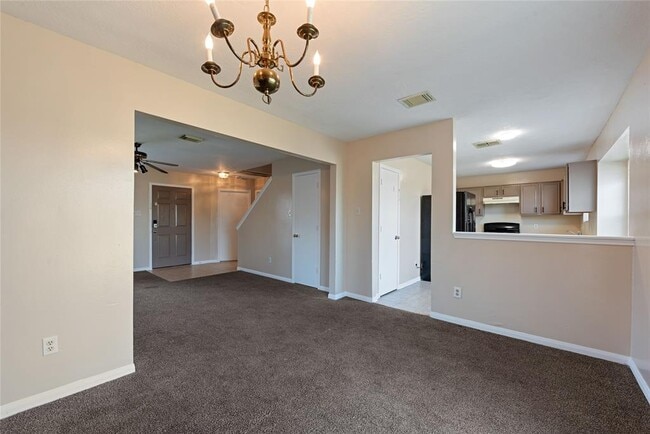 Building Photo - 8914 Pecan Pl Dr