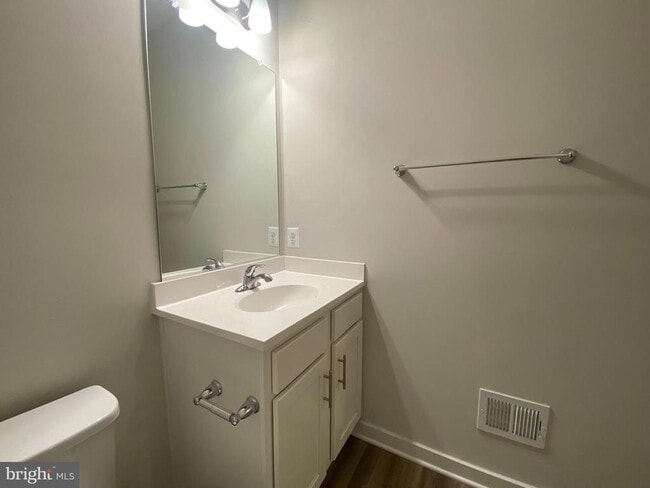 Building Photo - 8612 Shady Pines Dr