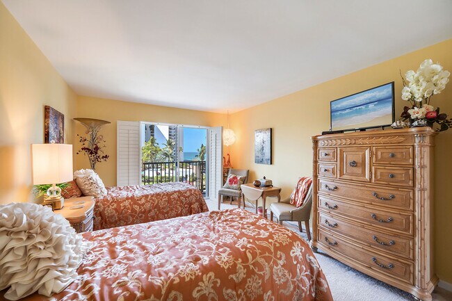 Building Photo - 3500 Gulf Shore Blvd N