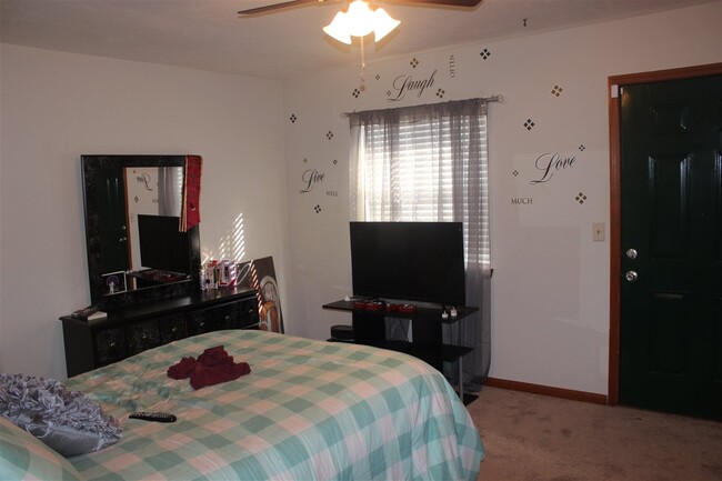 Building Photo - 2316 Hartsfield Way