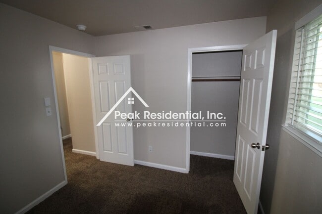 Building Photo - Beautifully Renovated 3bd Citrus Heights Home with Large Yard