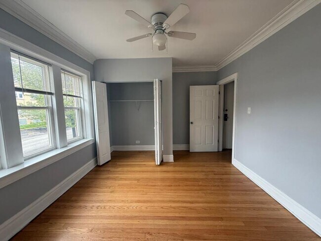 Building Photo - 2 bedroom in Chicago IL 60641