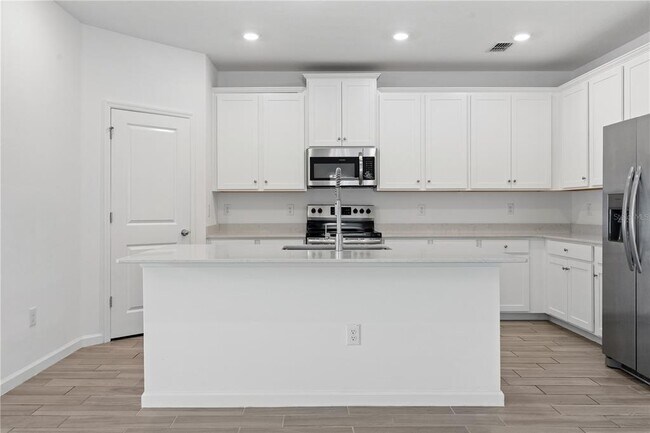 Building Photo - 5637 SW 93rd St