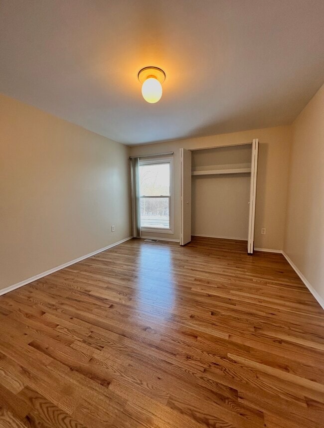 Building Photo - 5285 Hardwoods Dr