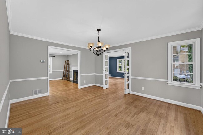 Building Photo - 6443 Walters Woods Dr