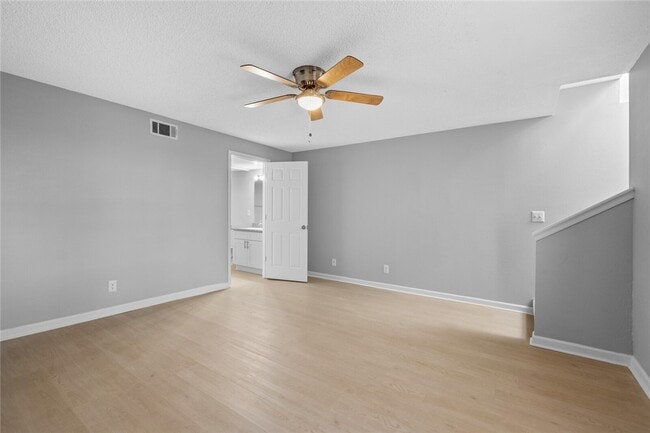 Building Photo - 1377 E Sequoyah Ct