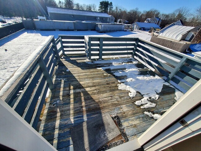 Building Photo - 392 E Center St