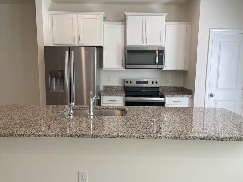 Building Photo - 6306 Lady Eliza Ln