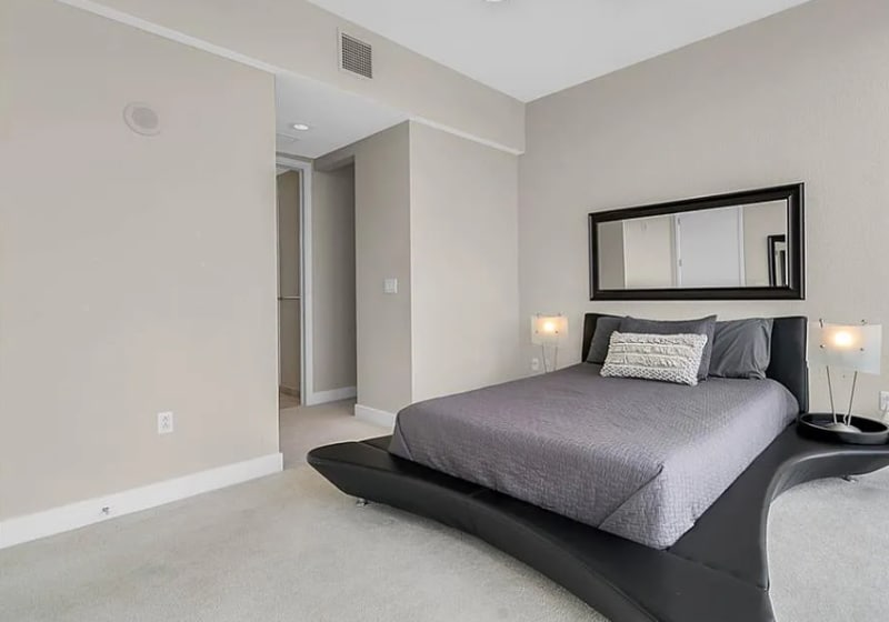 Building Photo - 150 E Robinson St