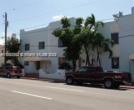 Building Photo - 7920 Harding Ave