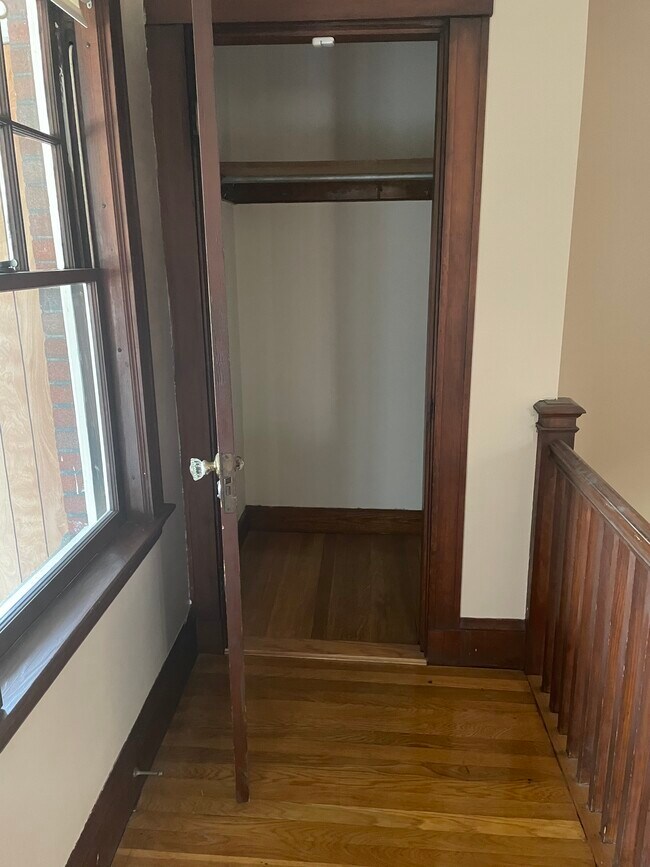 Building Photo - 202 High St