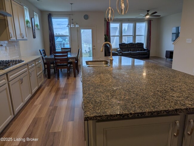 Building Photo - 2861 Hamilton Springs Dr