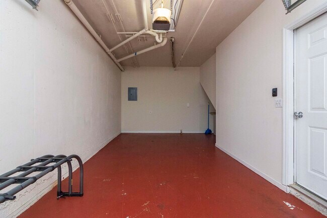 Building Photo - 4000 Grande Vista Blvd