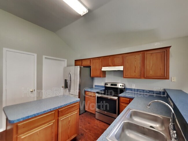 Building Photo - 207 Lake Wichita Dr
