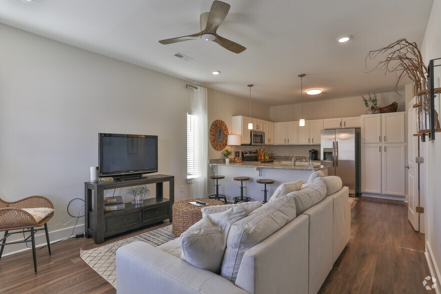 Building Photo - Cambridge Creek Court