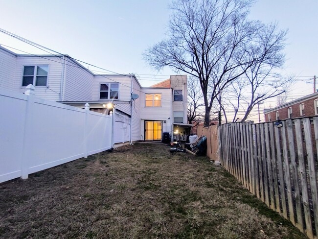 Building Photo - 1441 Alabama Ave SE