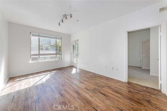 Building Photo - 100 S Alameda St