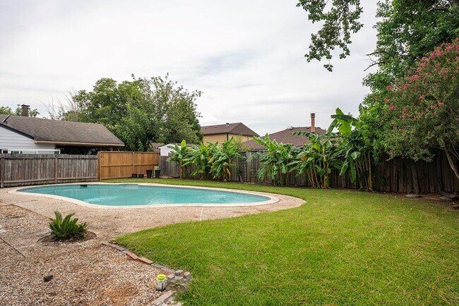 Building Photo - 10522 Clear Cove Ln