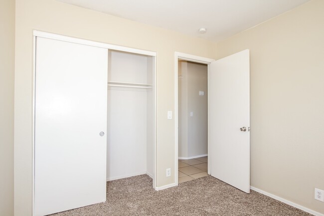 Building Photo - 2031 N 83rd Dr
