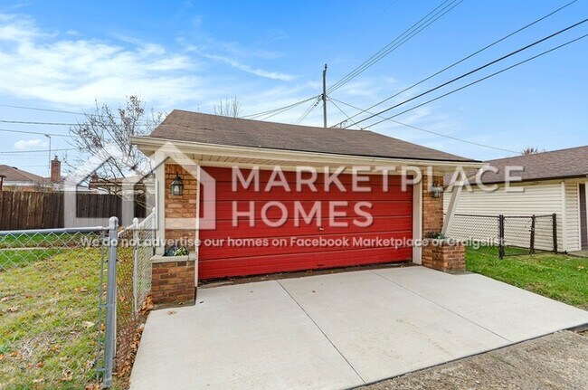 Building Photo - 271 Gilman St