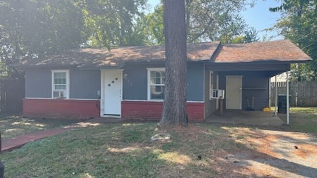 Primary Photo - 2 bedroom home available- NO HUD!