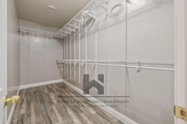 Building Photo - 3169 Brickfield Ave