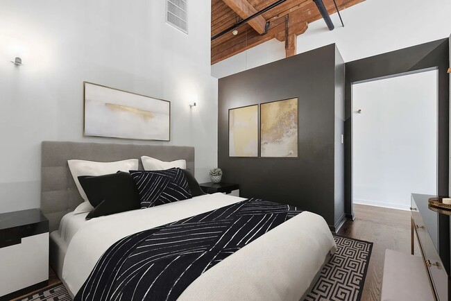 Building Photo - 215 N Aberdeen St