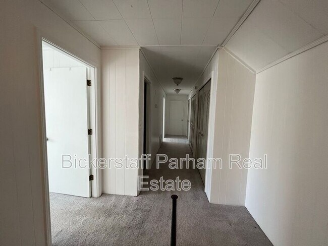 Building Photo - 1310 Stark Ave